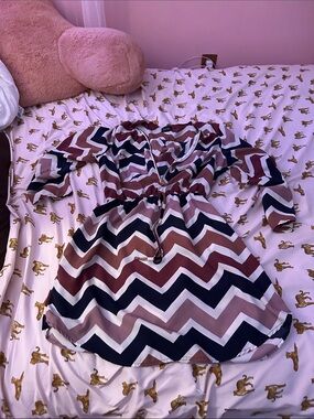 Justify Chevron Print Tunic Dress in Pink, Brown, Black